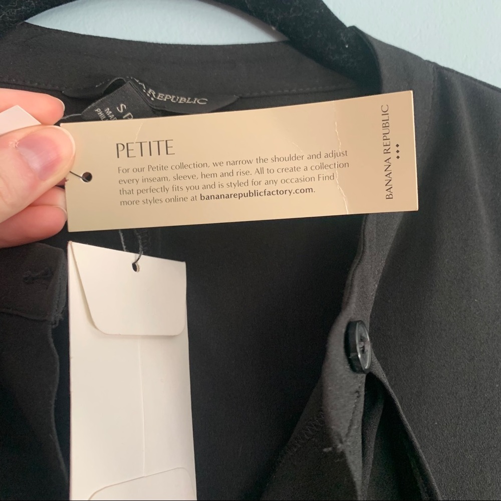 Banana Republic Black Petite Ruffle Tank Top NWT Size Small Petite - Picture 3 of 7